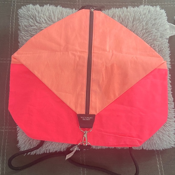Victoria's Secret Handbags - NWT Victoria's Secret Coral and Pink Foldable Bag
